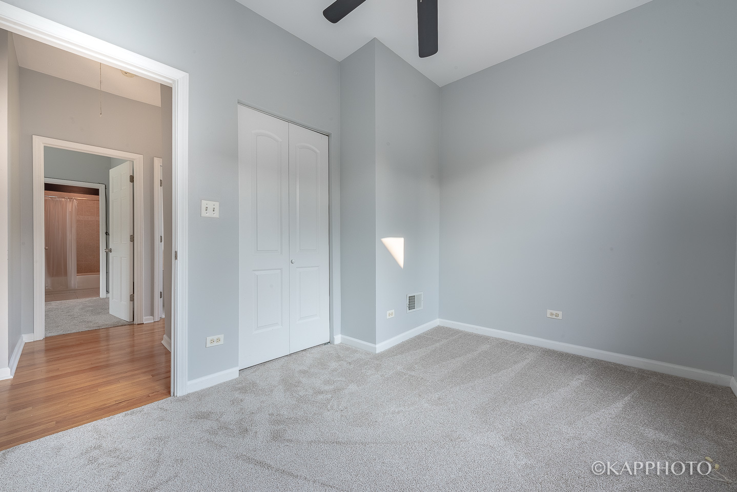 1926 N Sawyer Avenue