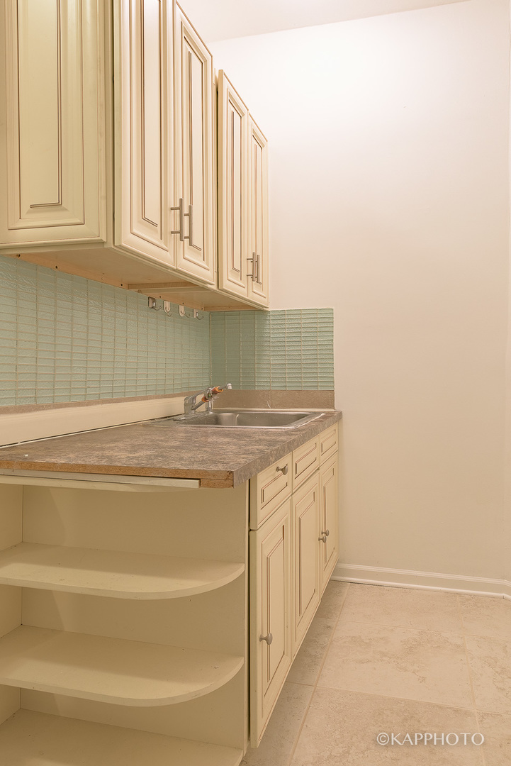 222 W 31st Street Unit: 3F