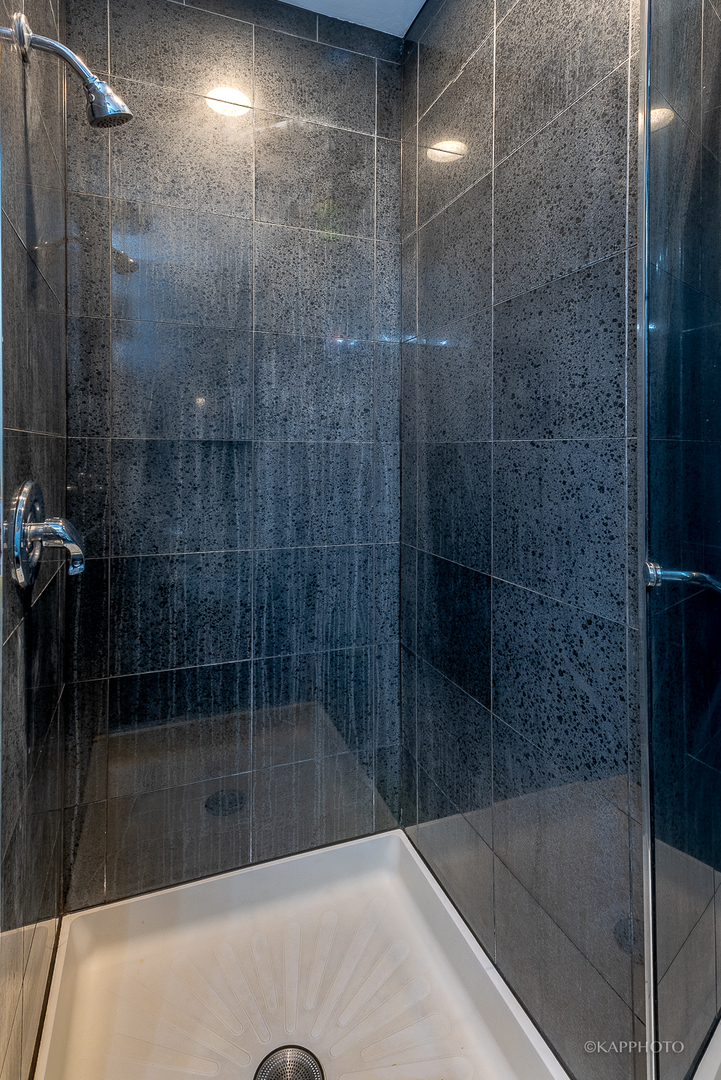 741 S Claremont Avenue Unit: G