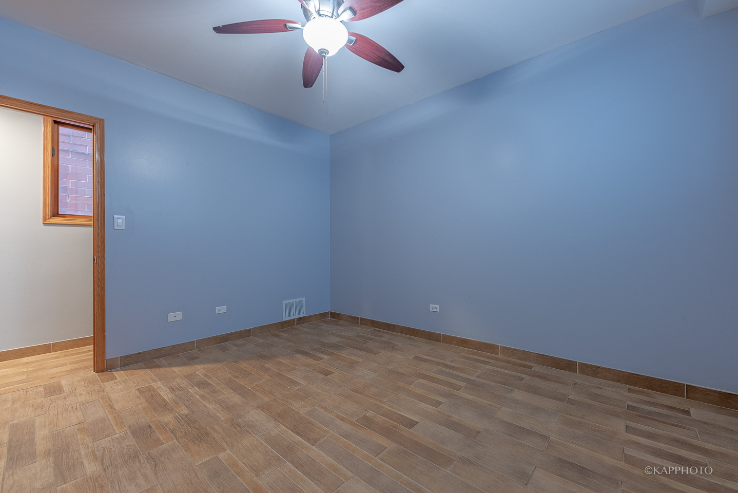 741 S Claremont Avenue Unit: G