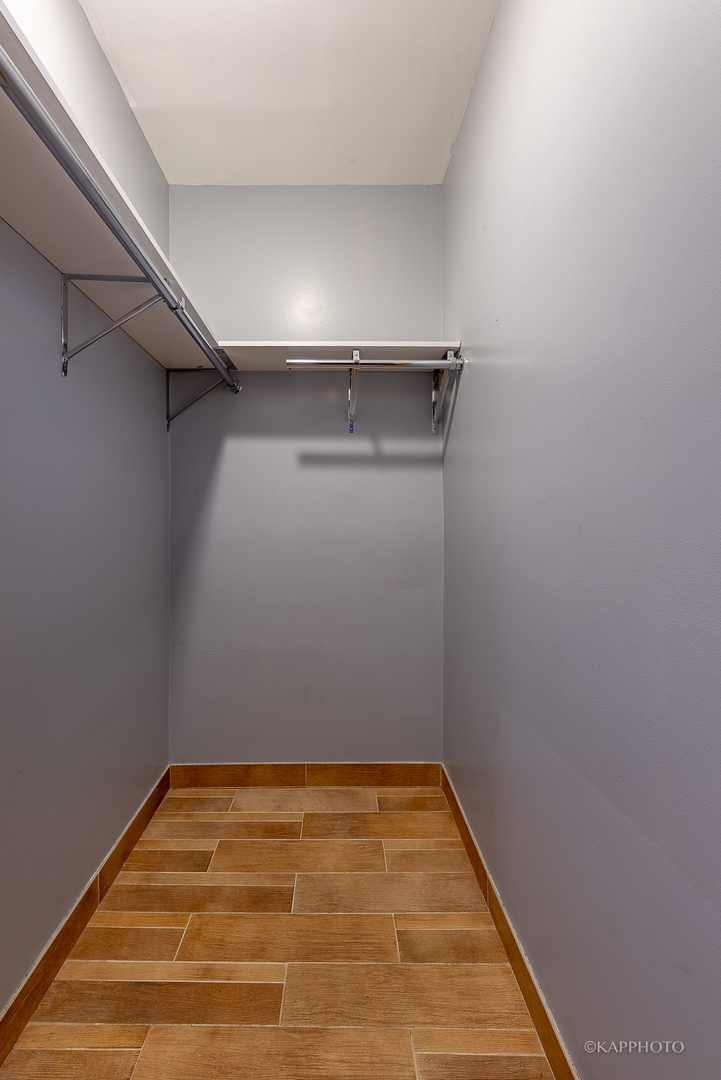 741 S Claremont Avenue Unit: G