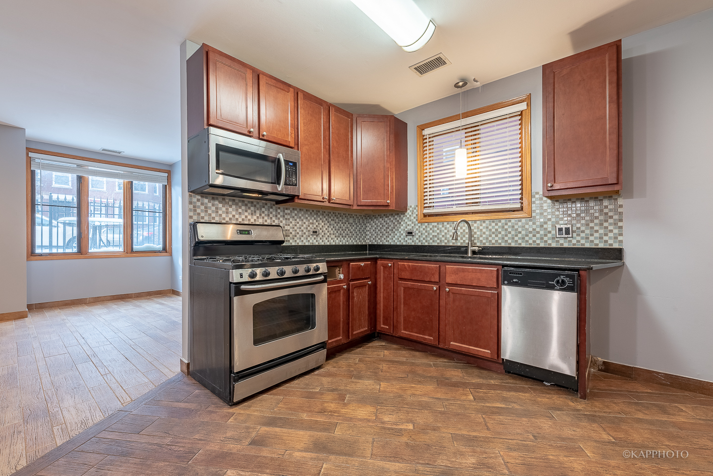 741 S Claremont Avenue Unit: G