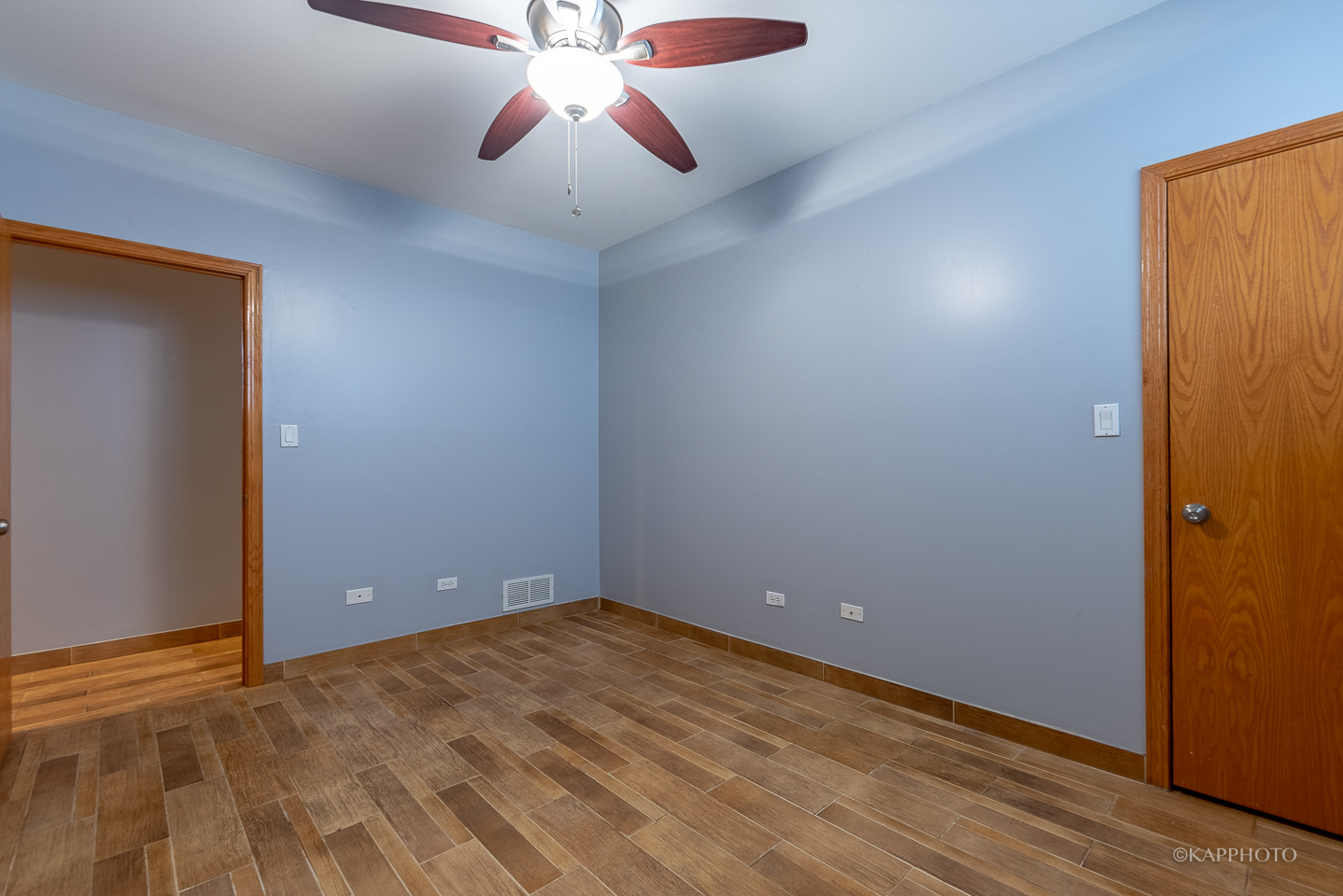 741 S Claremont Avenue Unit: G