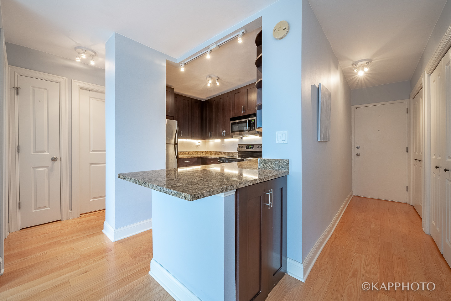 2930 N Sheridan Road Unit: 903