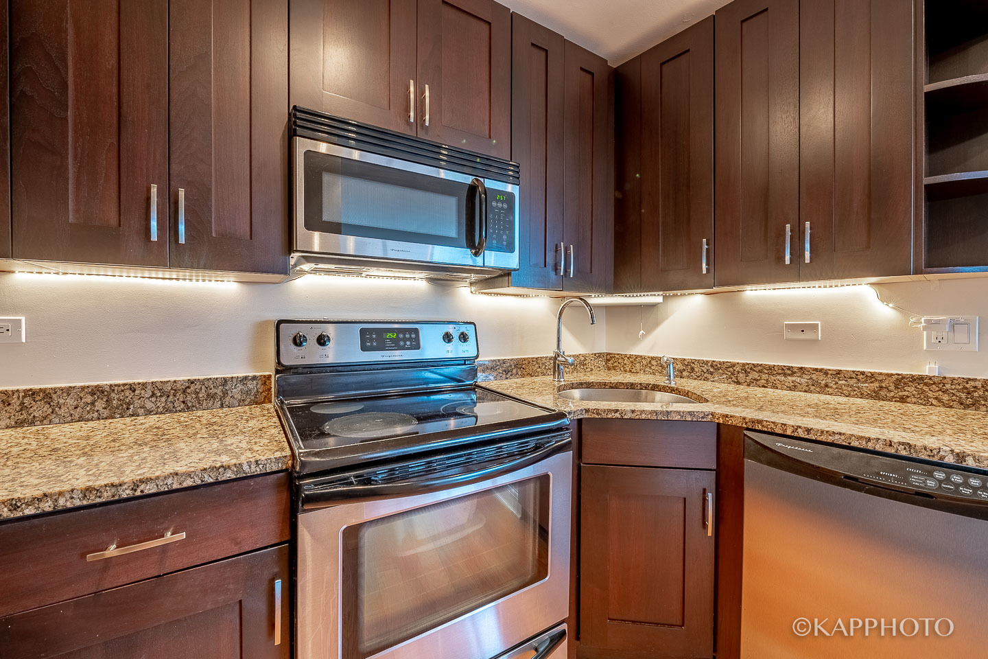2930 N Sheridan Road Unit: 903