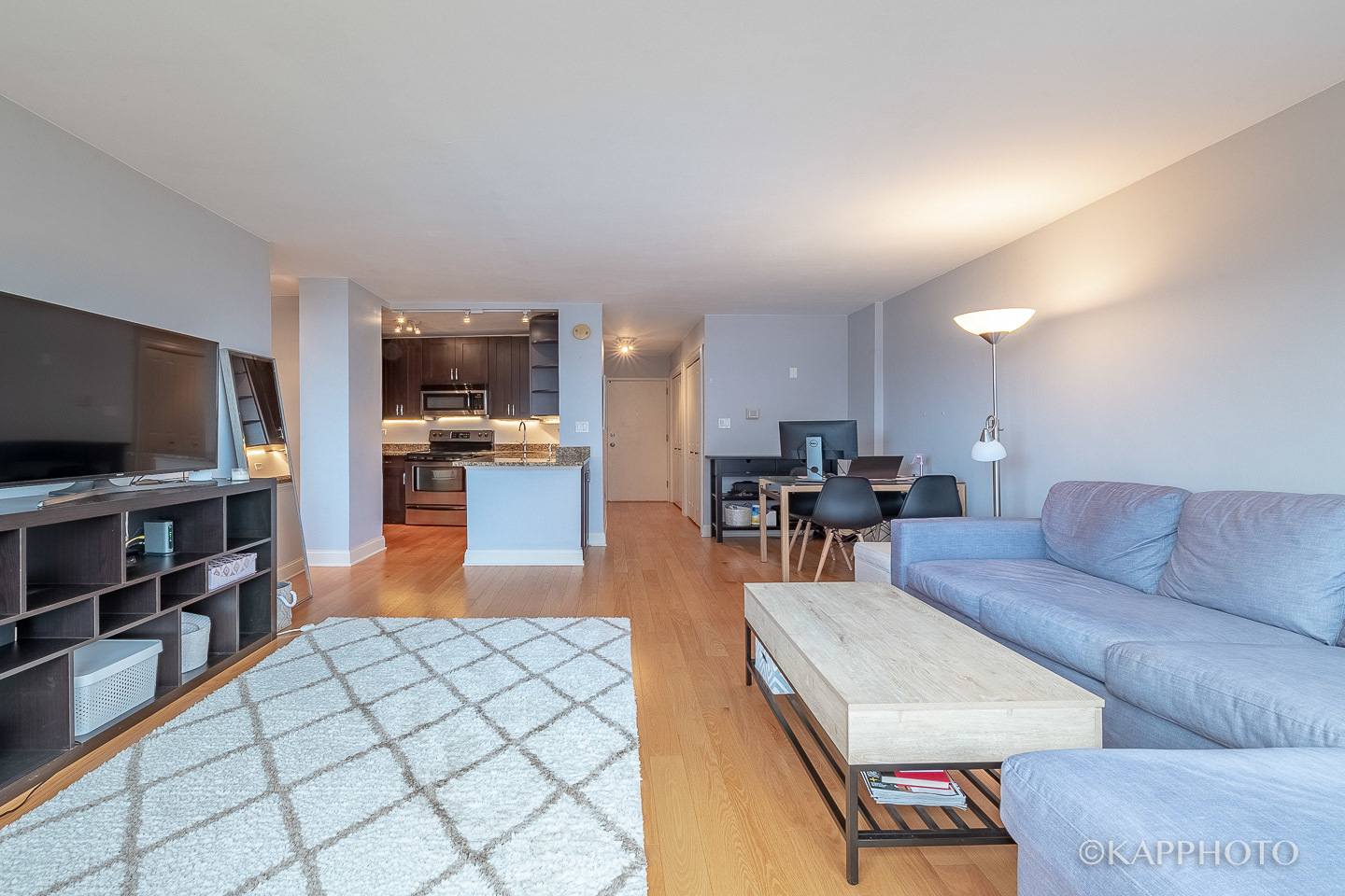 2930 N Sheridan Road Unit: 903