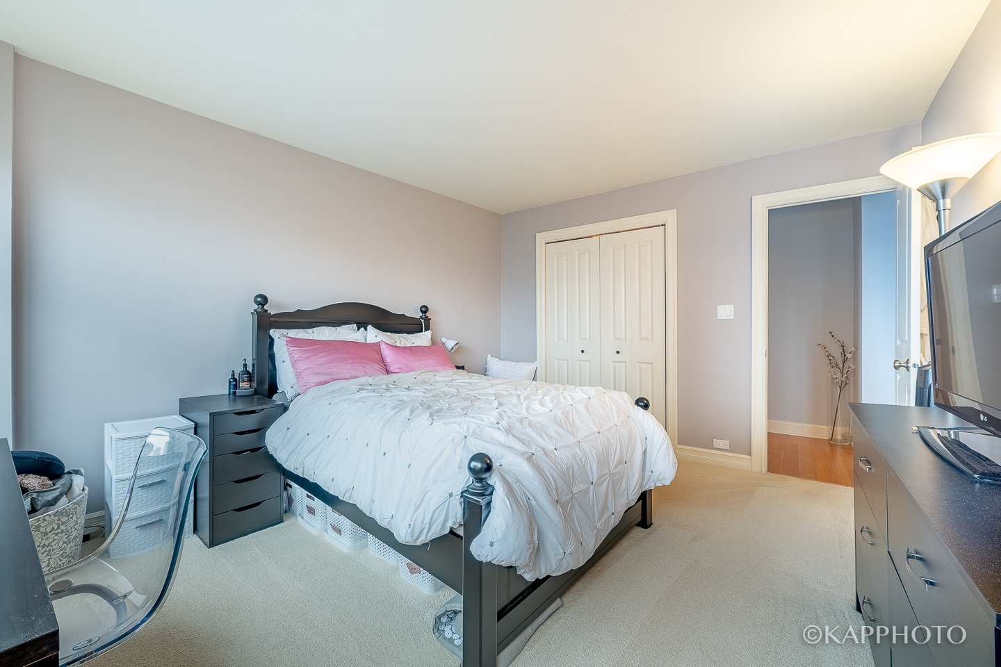 2930 N Sheridan Road Unit: 903