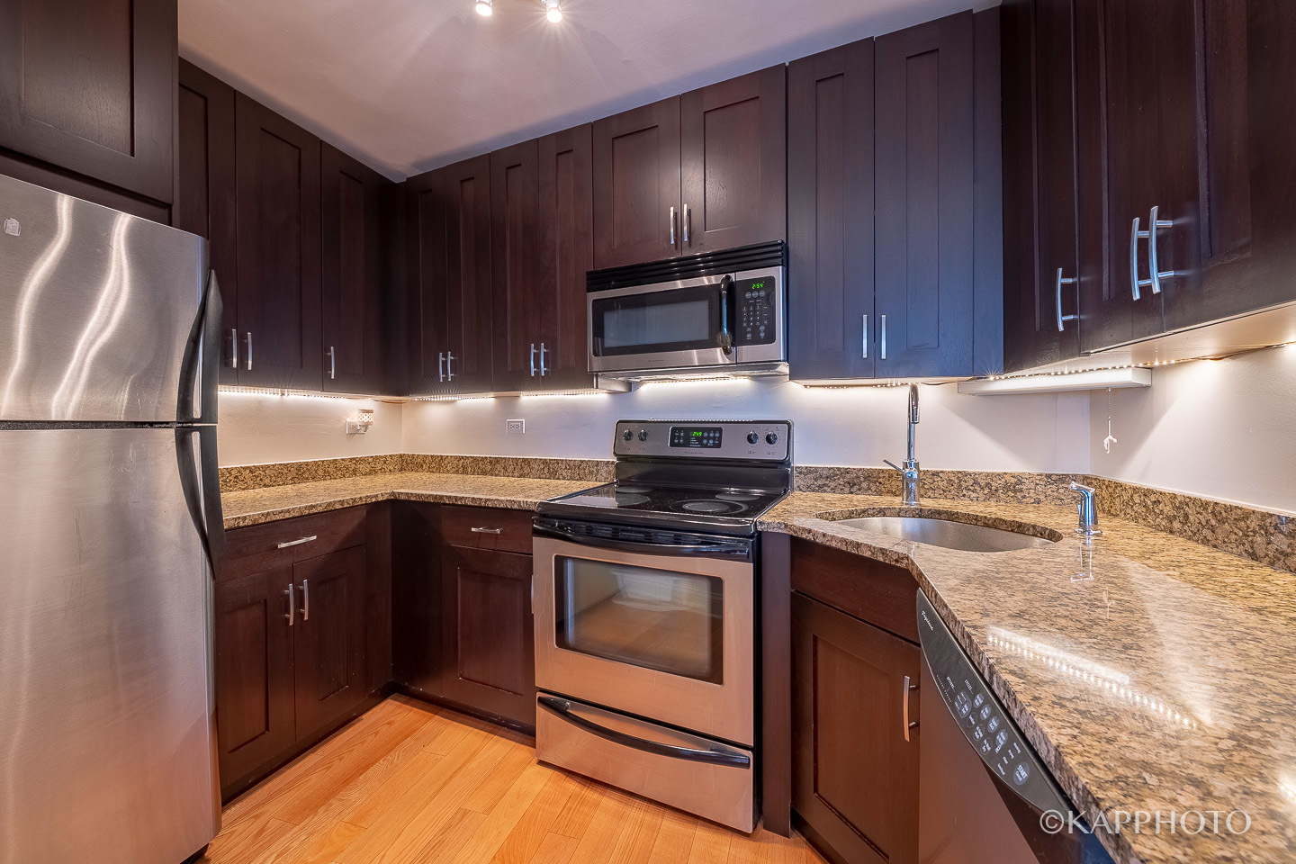 2930 N Sheridan Road Unit: 903