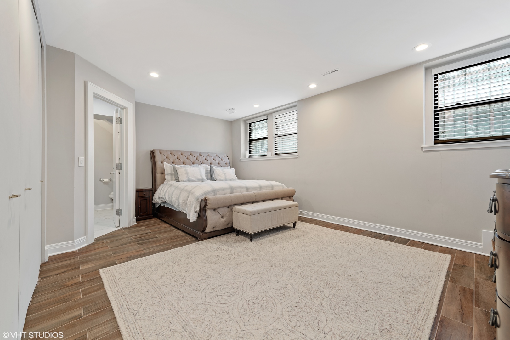 422 W Dickens Avenue Unit: 1
