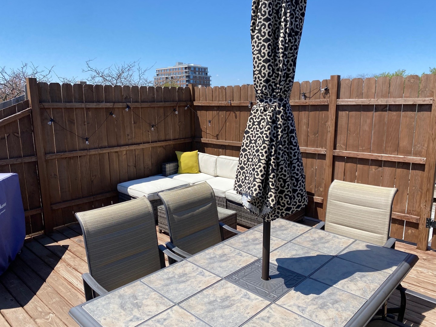 422 W Dickens Avenue Unit: 1