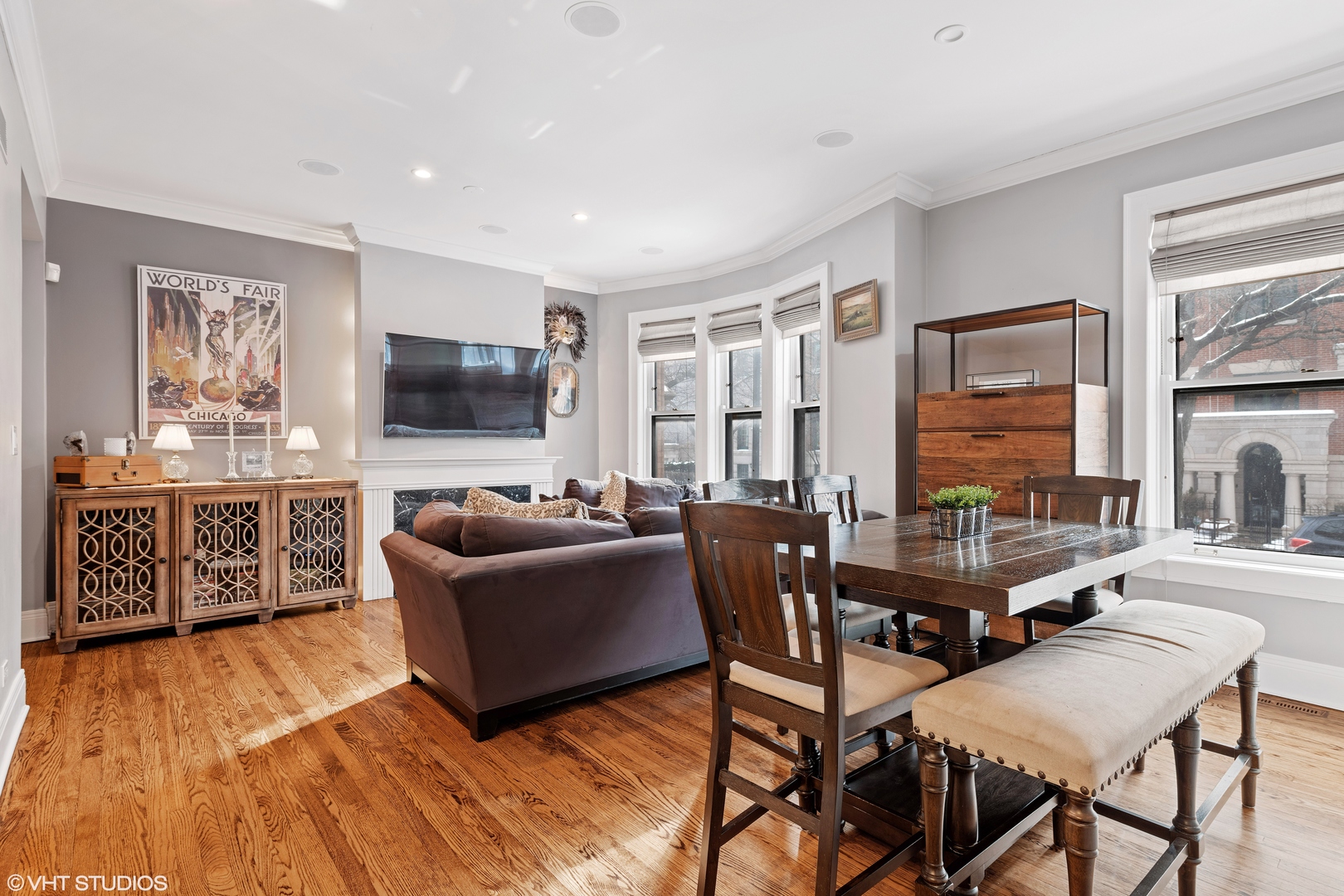 422 W Dickens Avenue Unit: 1