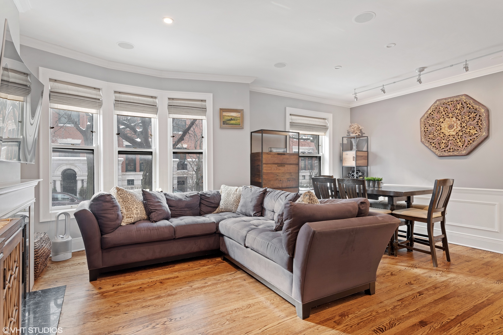 422 W Dickens Avenue Unit: 1
