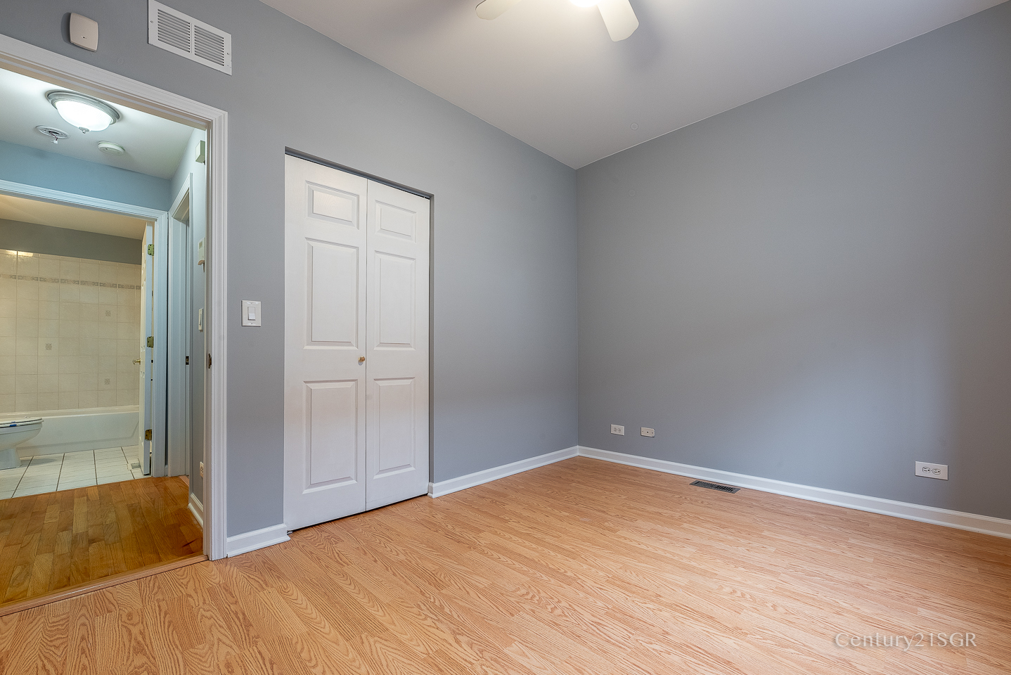 4507 S Lake Park Avenue Unit: 1S