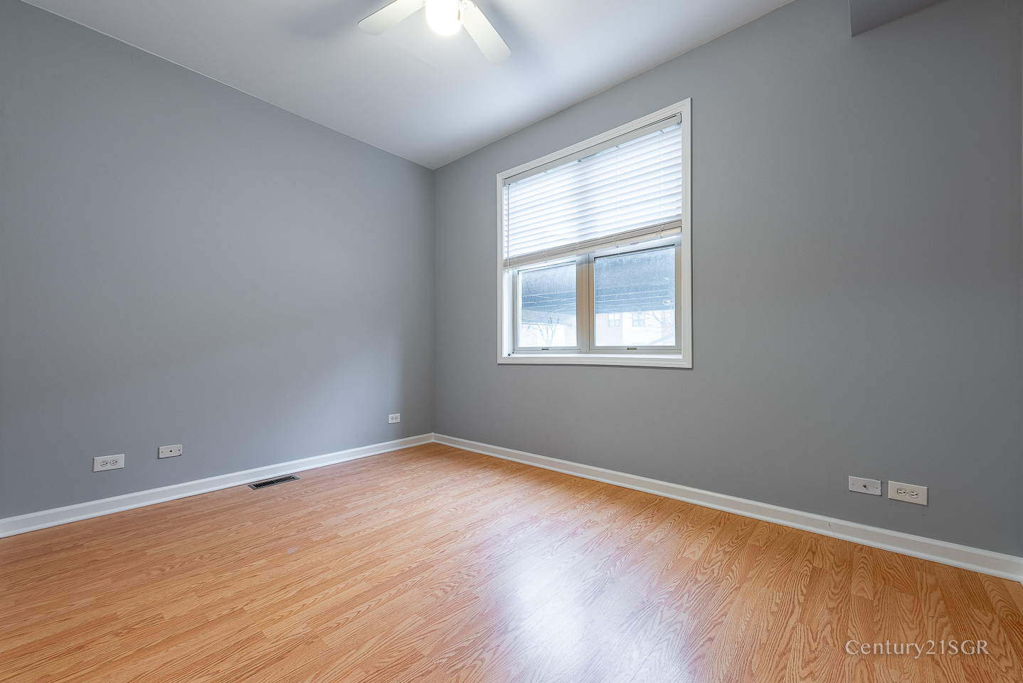 4507 S Lake Park Avenue Unit: 1S