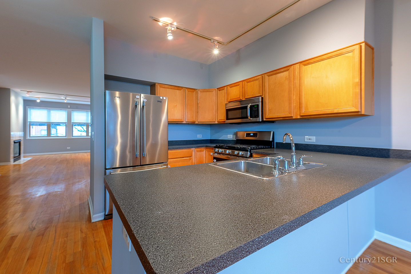4507 S Lake Park Avenue Unit: 1S