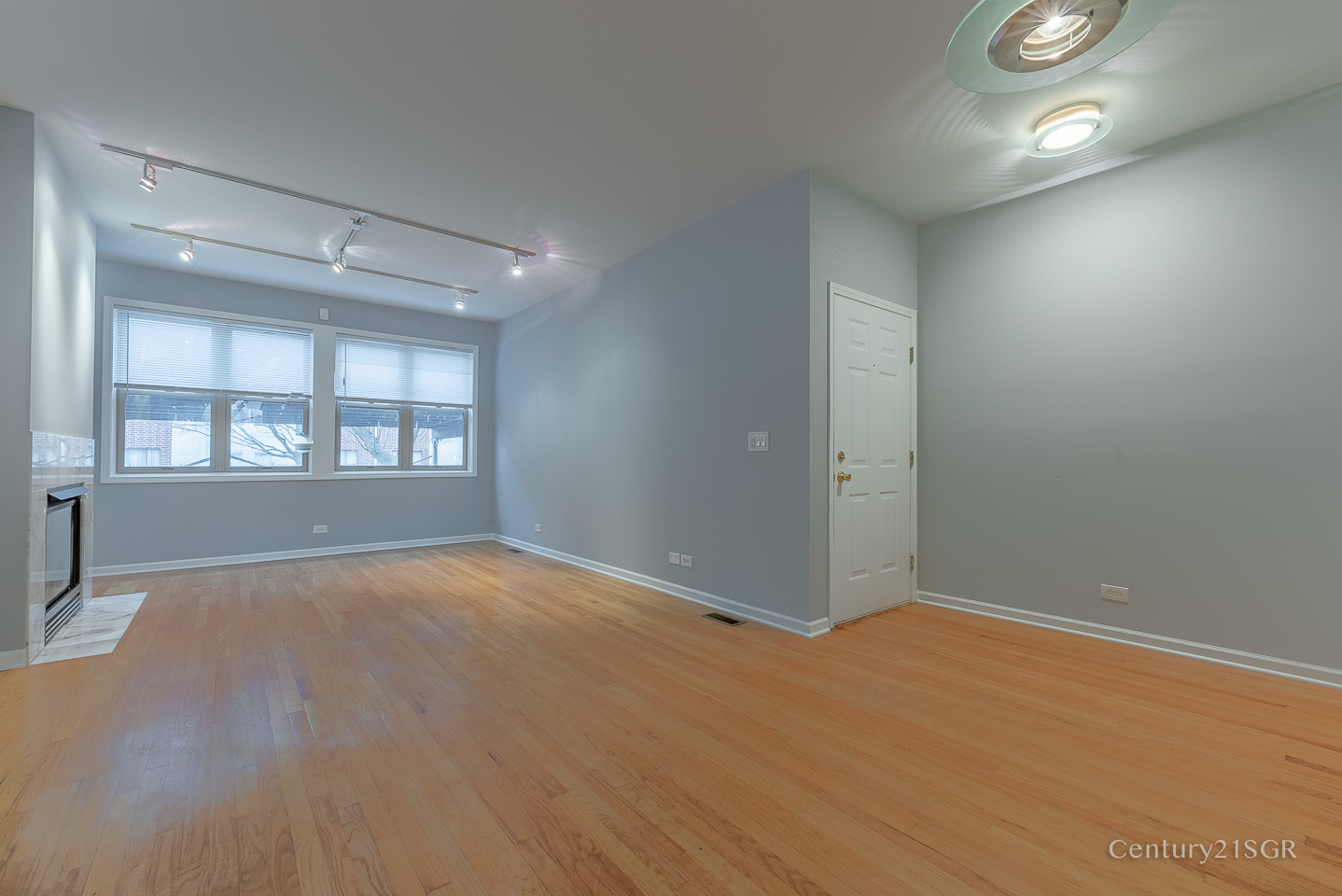 4507 S Lake Park Avenue Unit: 1S