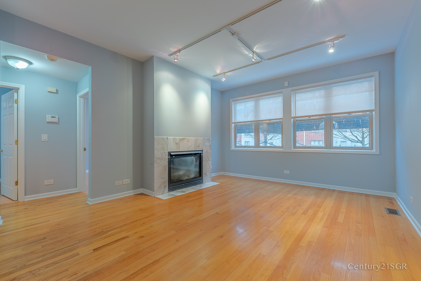 4507 S Lake Park Avenue Unit: 1S
