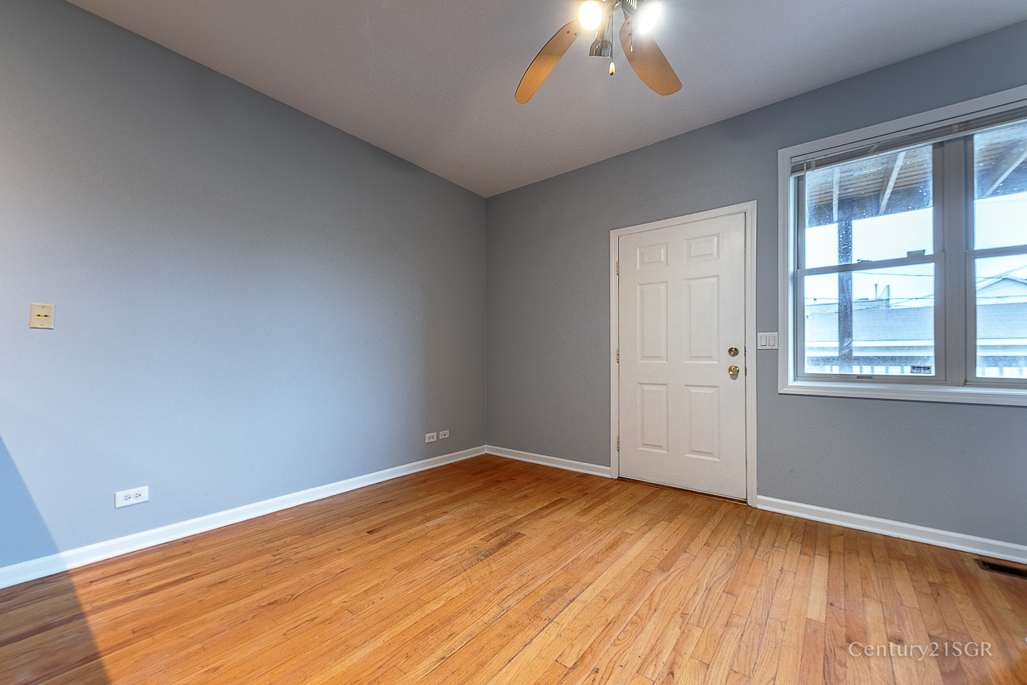 4507 S Lake Park Avenue Unit: 1S