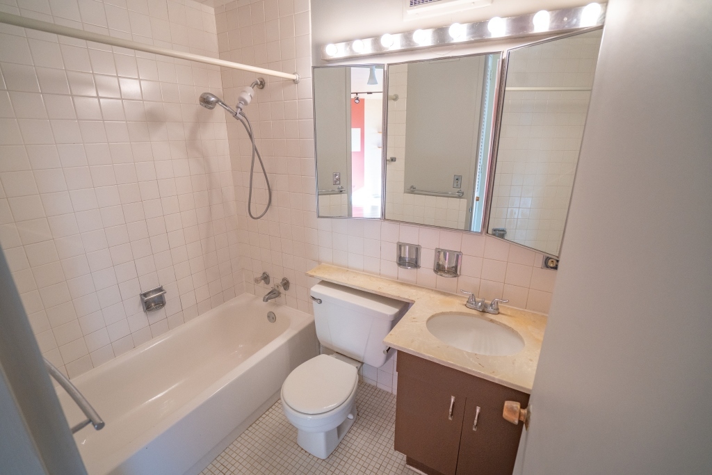 720 W Gordon Terrace Unit: 10M