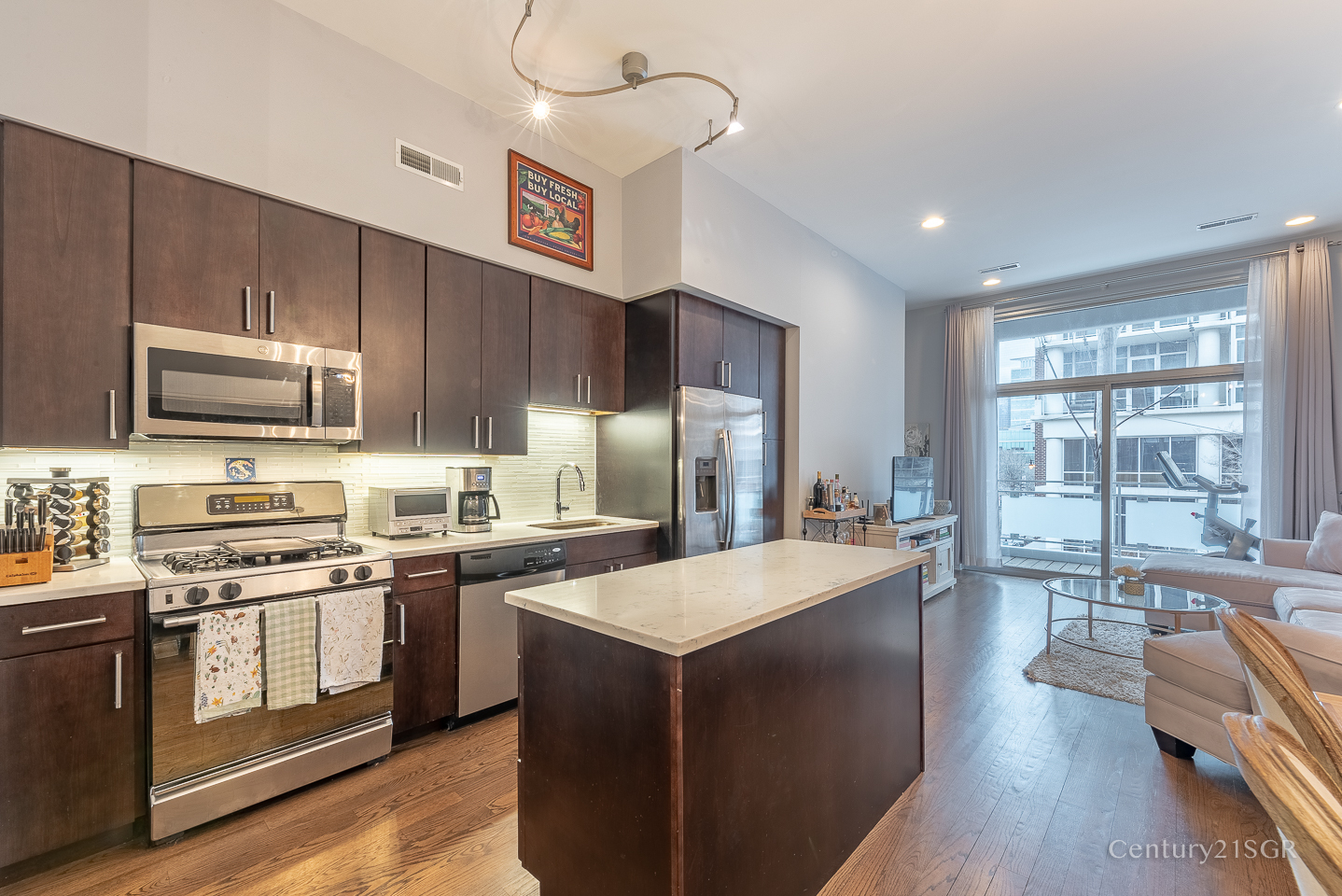939 W Madison Street Unit: 301