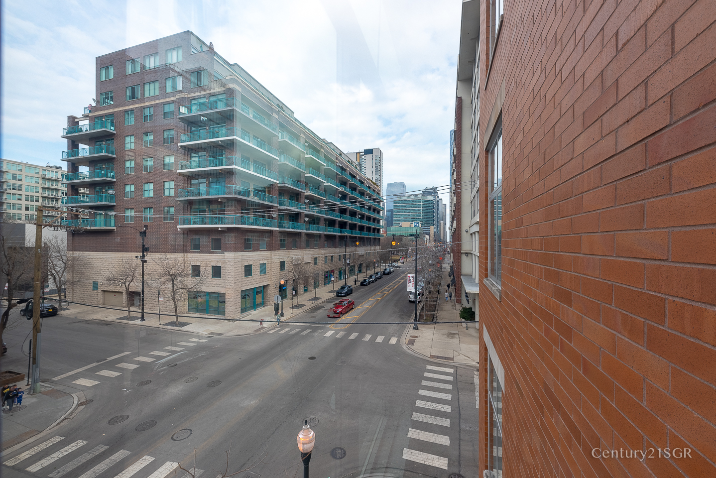939 W Madison Street Unit: 301