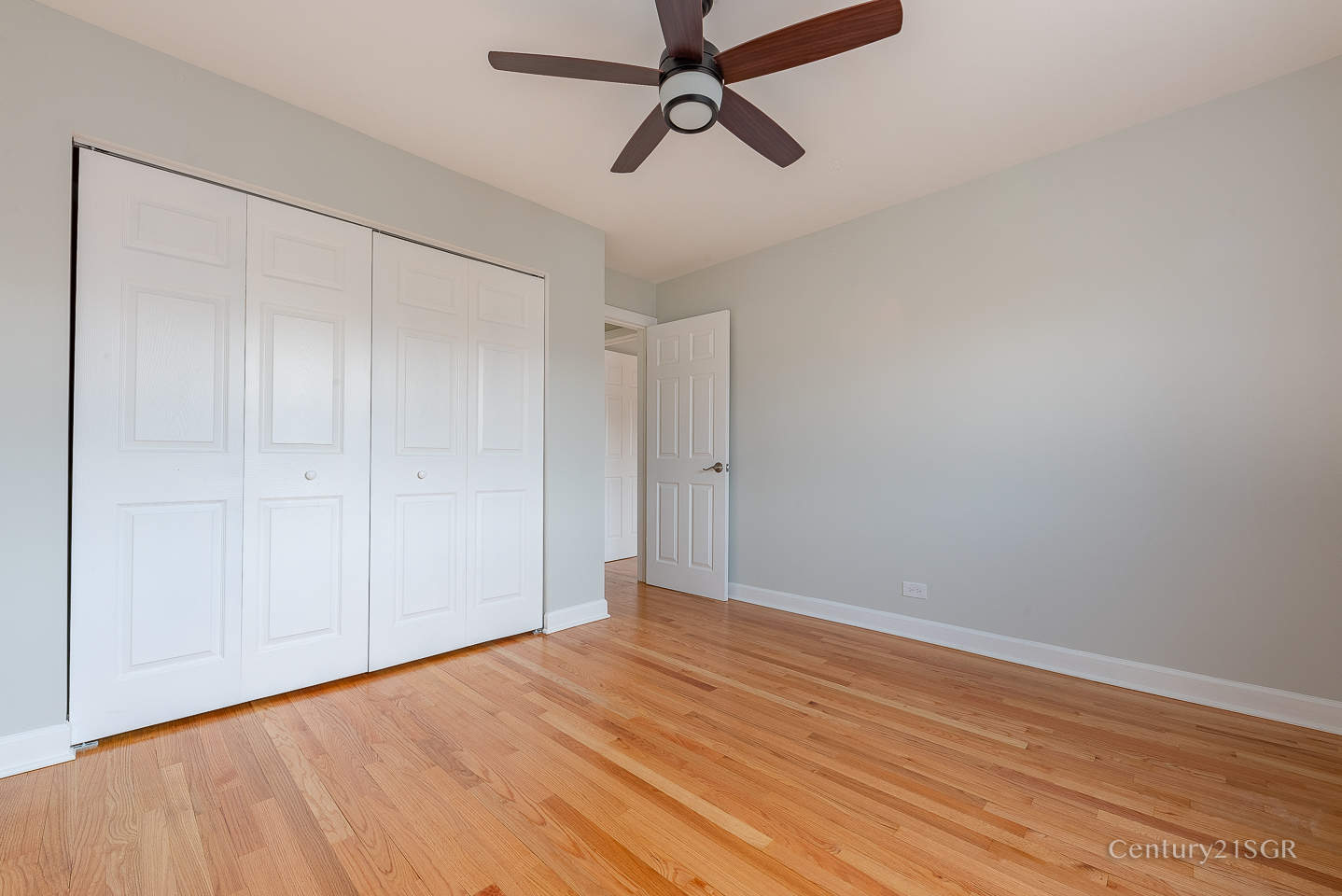 4136 N California Avenue Unit: 302