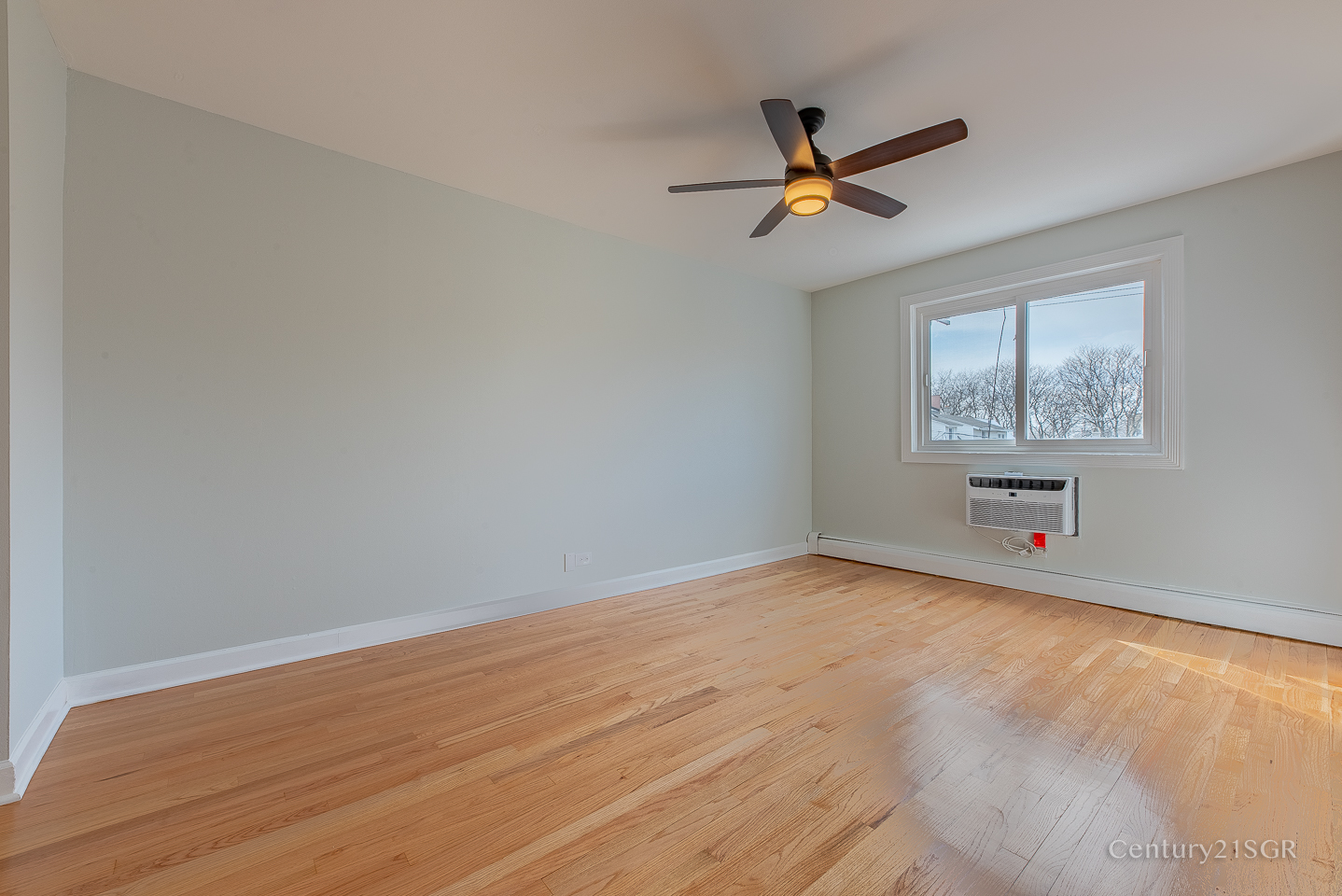 4136 N California Avenue Unit: 302