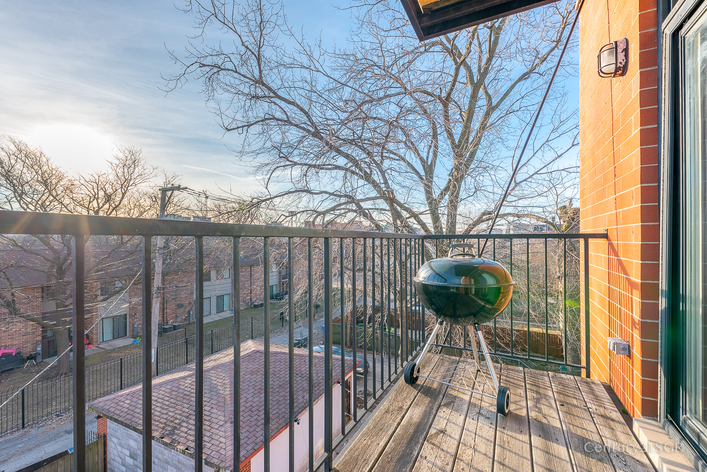 301 S Leavitt Street Unit: 3S