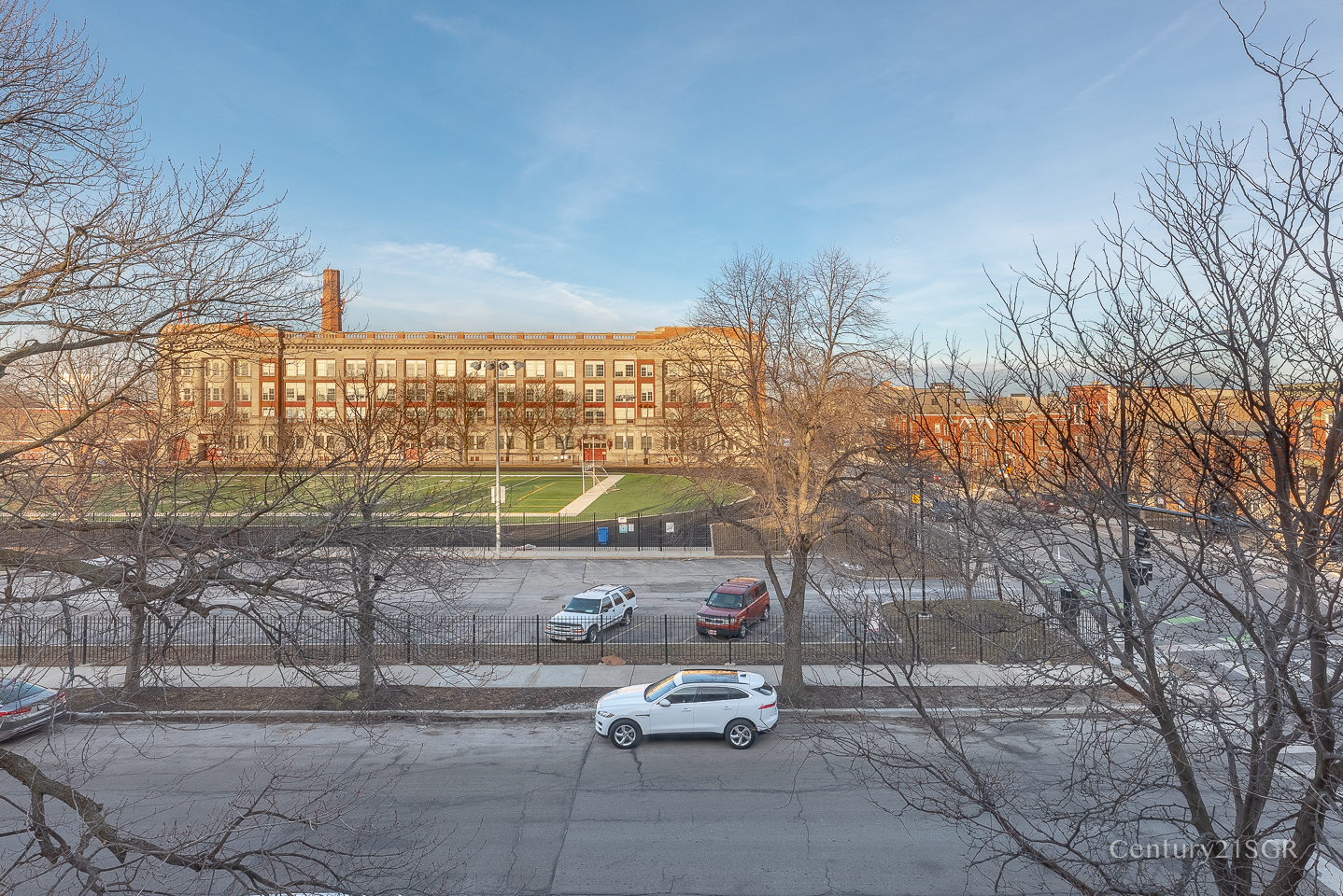301 S Leavitt Street Unit: 3S