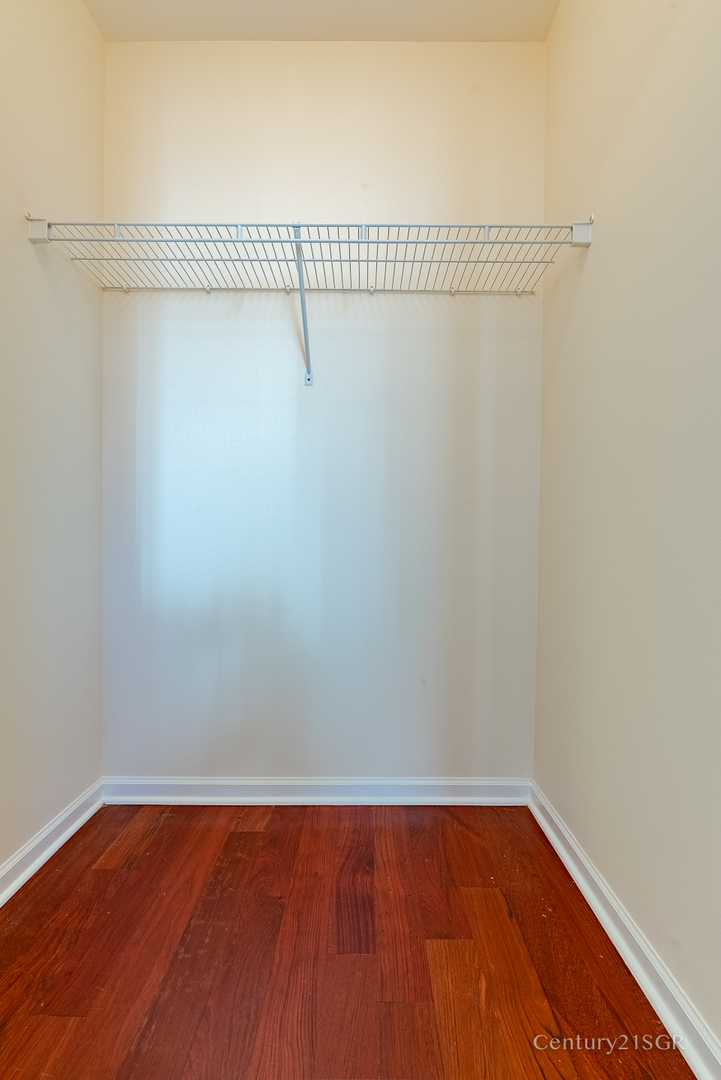 301 S Leavitt Street Unit: 3S