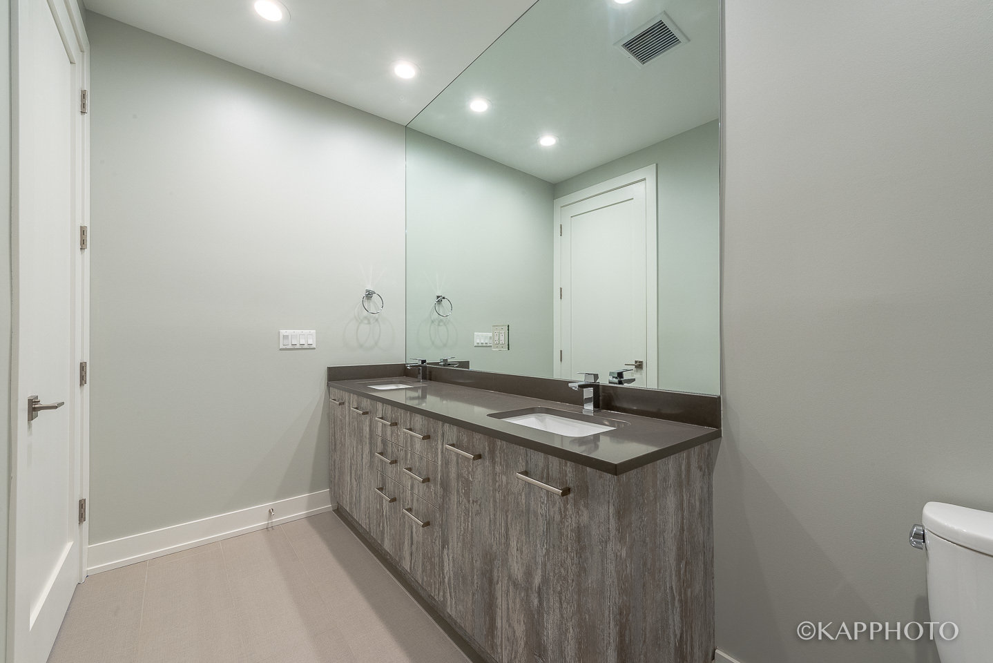236 S Racine Avenue Unit: 401