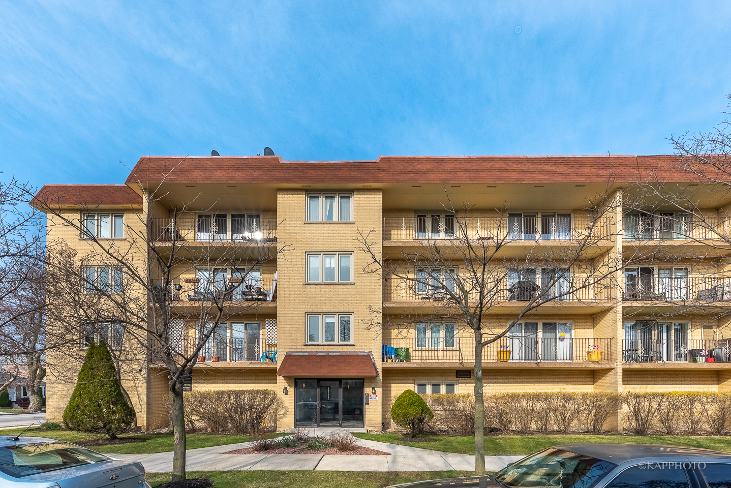 6300 W Montrose Avenue Unit: 201