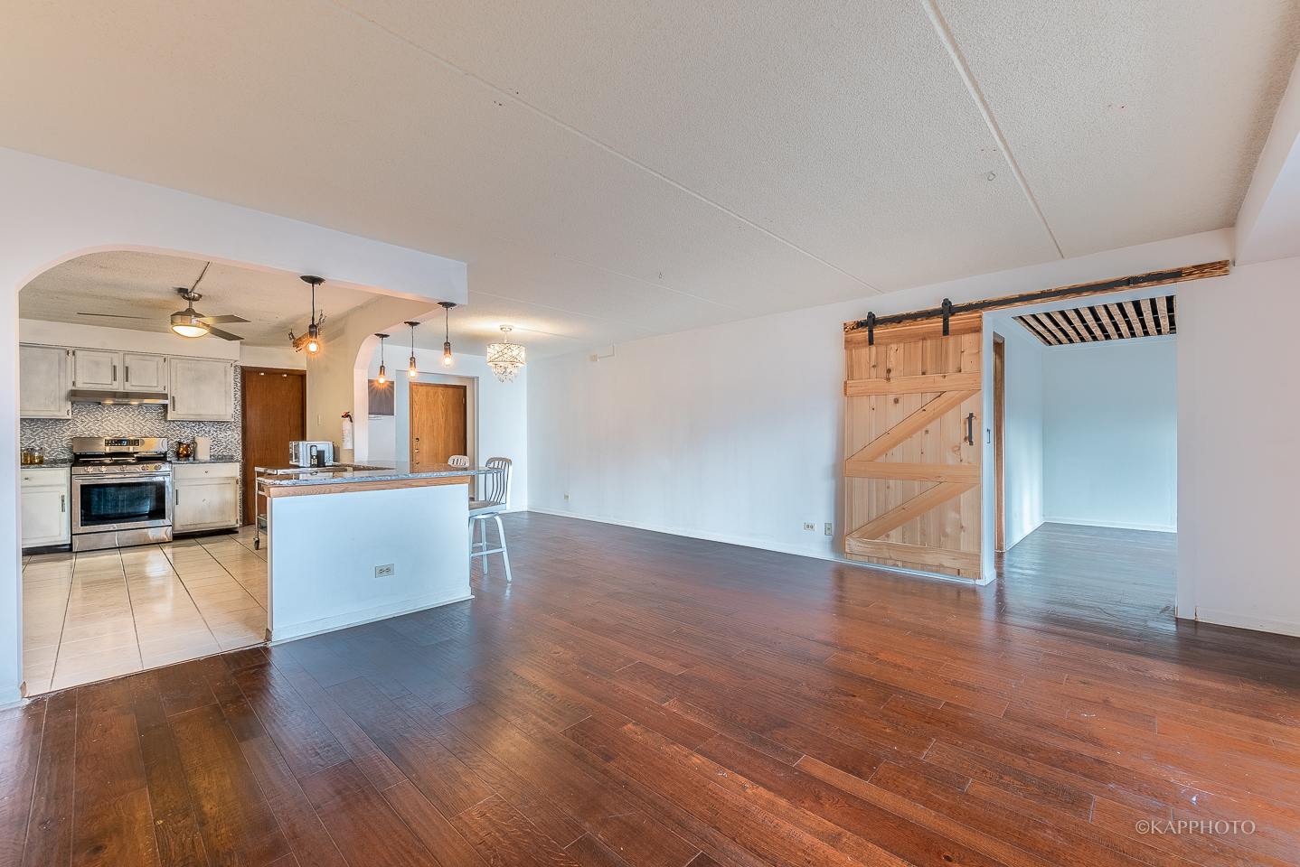 6300 W Montrose Avenue Unit: 201