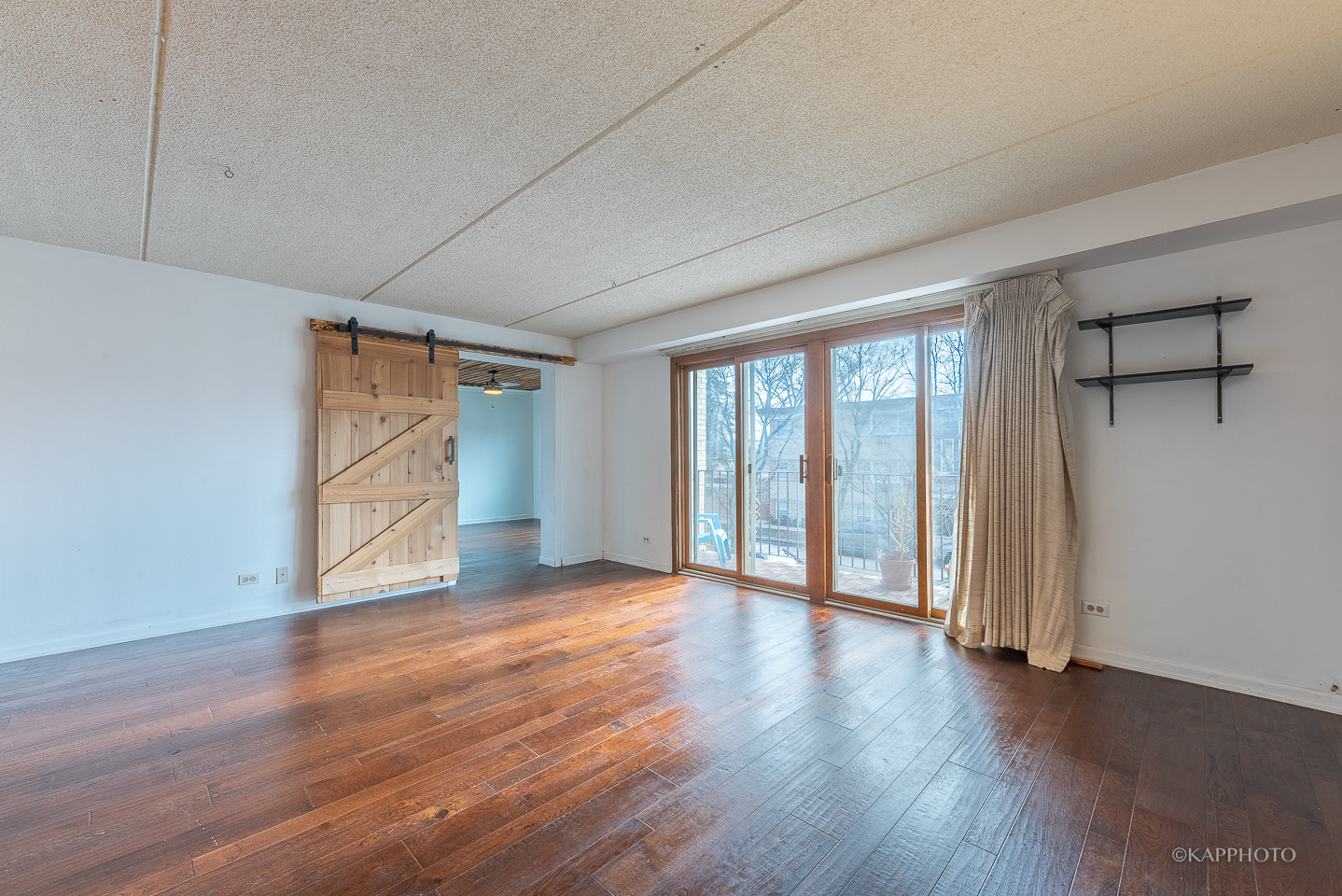 6300 W Montrose Avenue Unit: 201