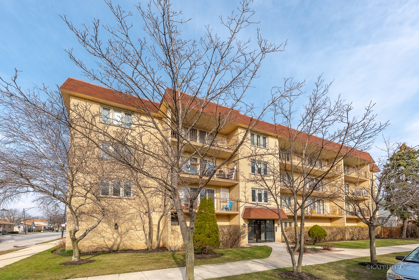 6300 W Montrose Avenue Unit: 201