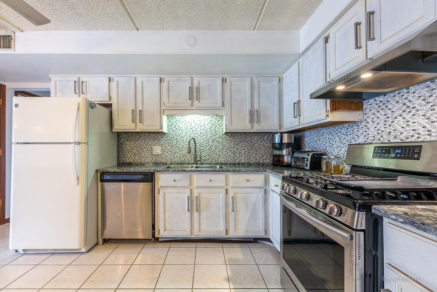 6300 W Montrose Avenue Unit: 201