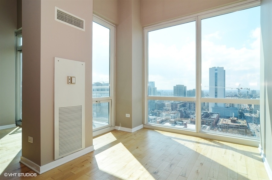 757 N Orleans Street Unit: 2110