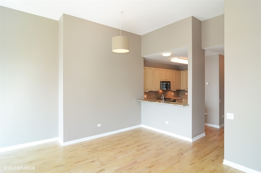 757 N Orleans Street Unit: 2110
