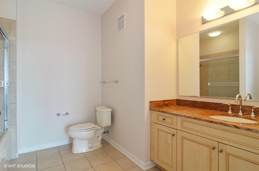 757 N Orleans Street Unit: 2110