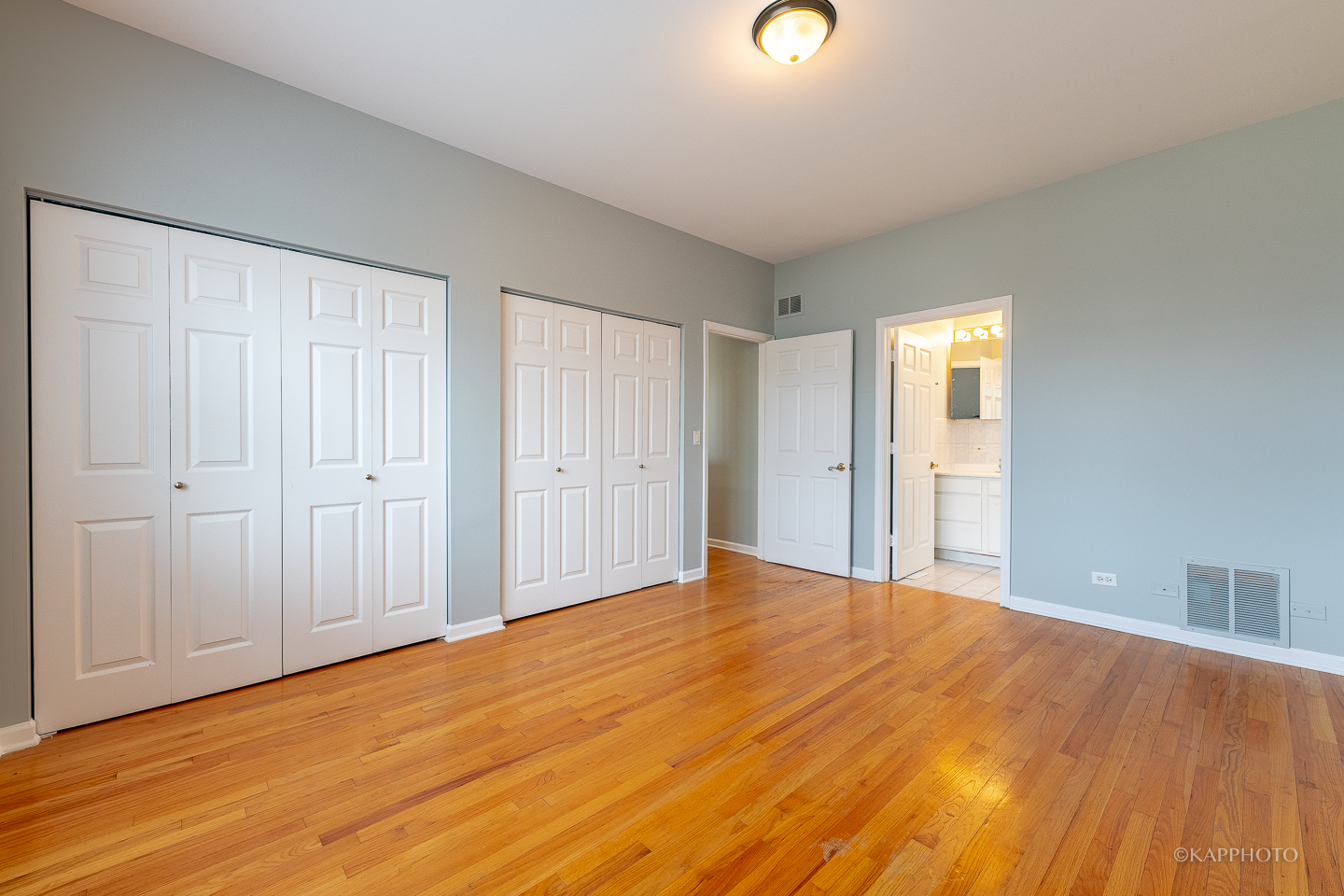 4507 S Lake Park Avenue Unit: 1N