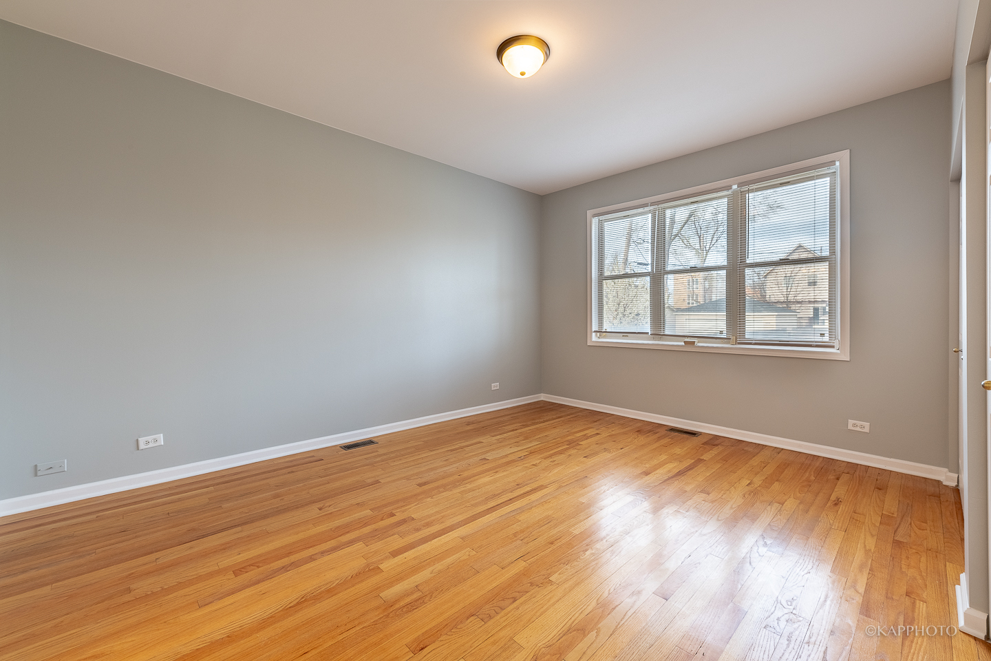 4507 S Lake Park Avenue Unit: 1N