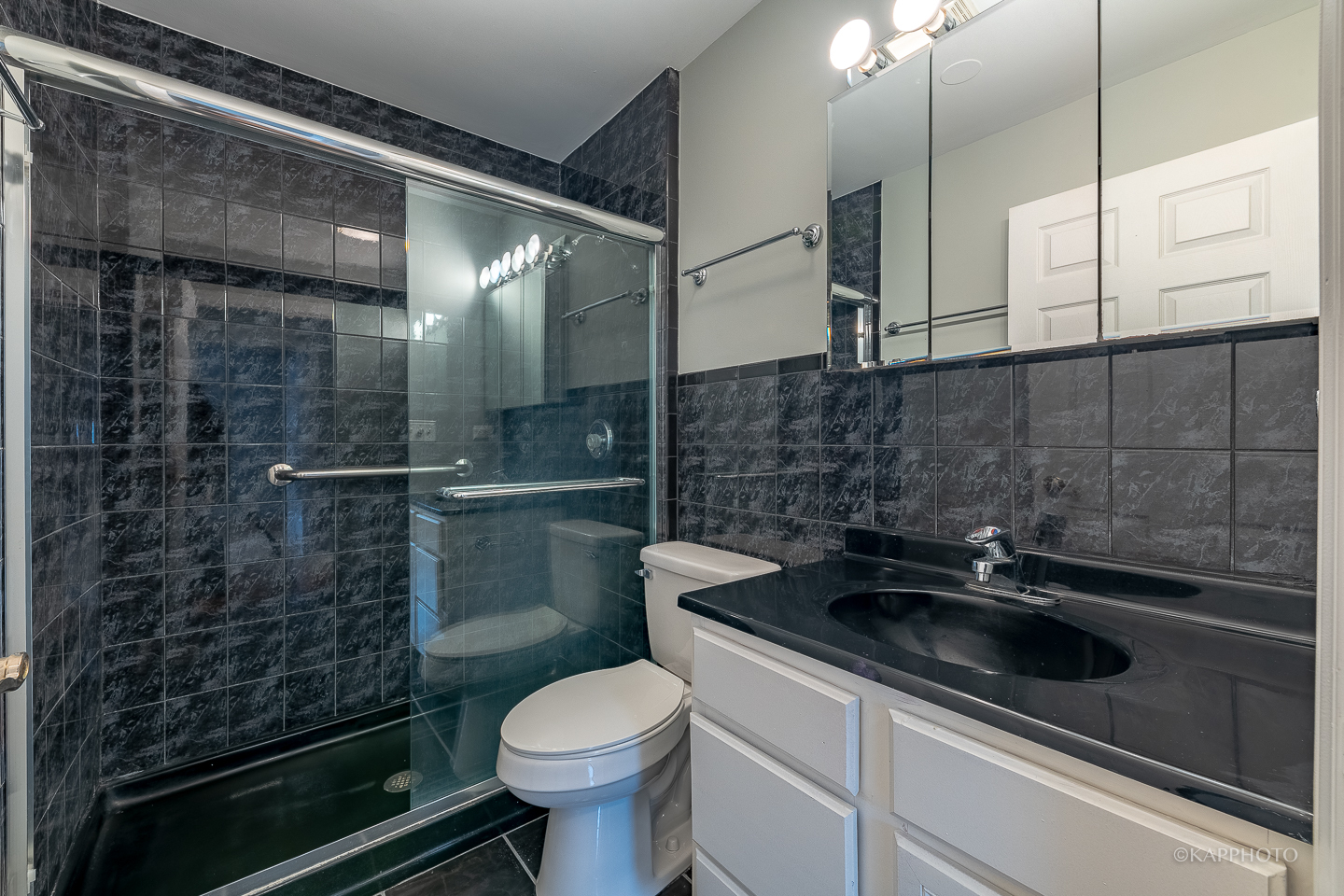 4507 S Lake Park Avenue Unit: 1N