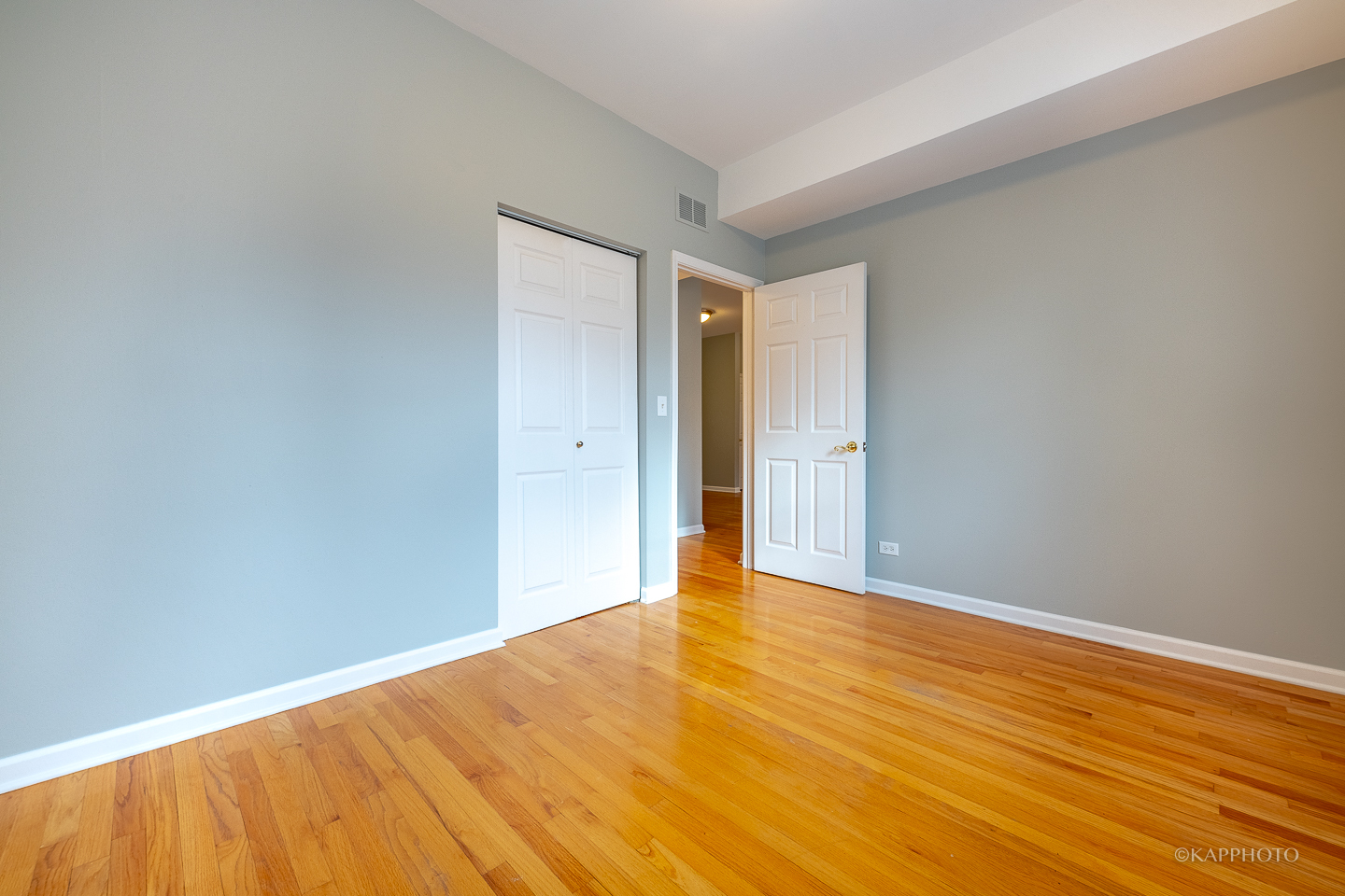 4507 S Lake Park Avenue Unit: 1N