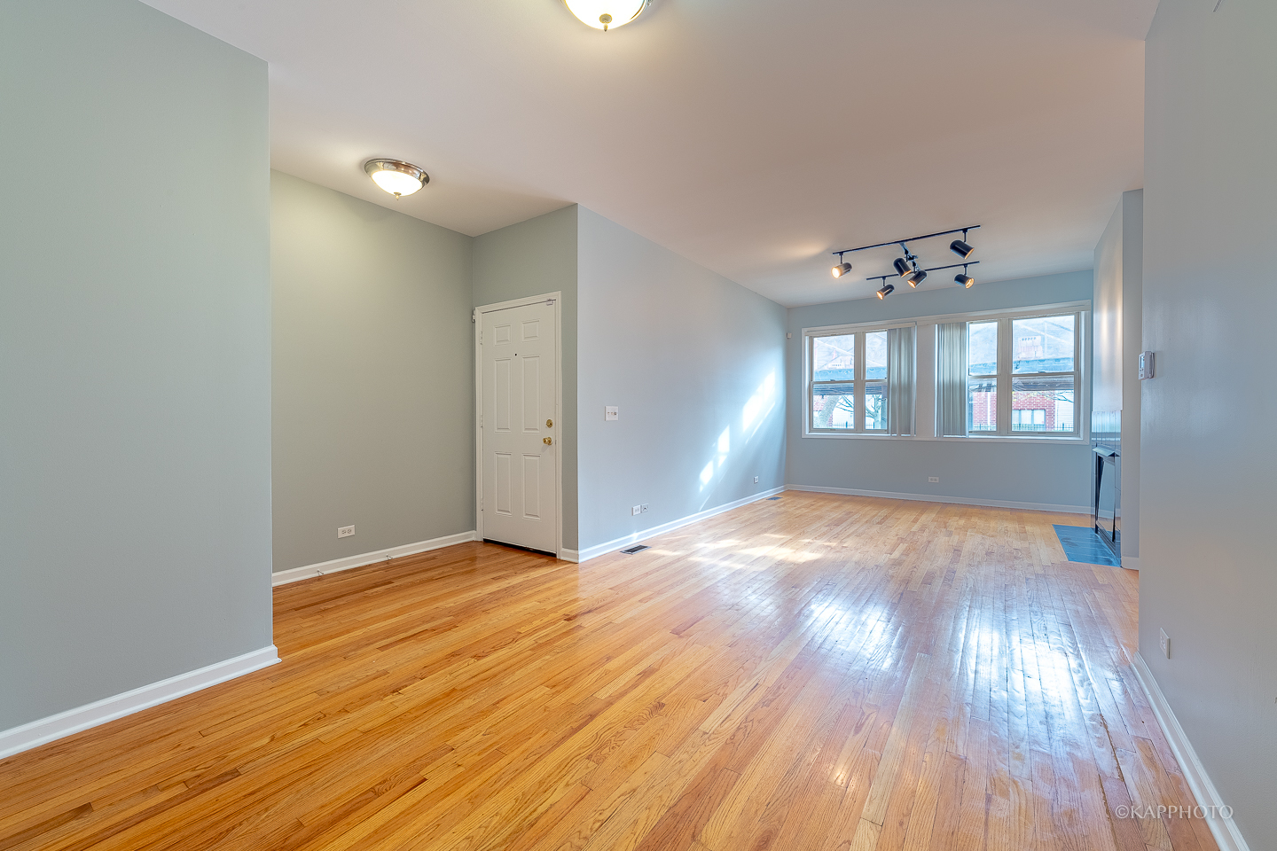 4507 S Lake Park Avenue Unit: 1N