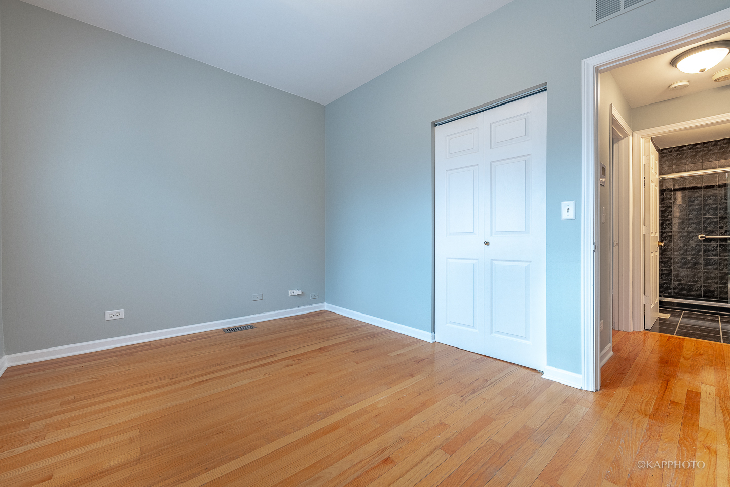 4507 S Lake Park Avenue Unit: 1N