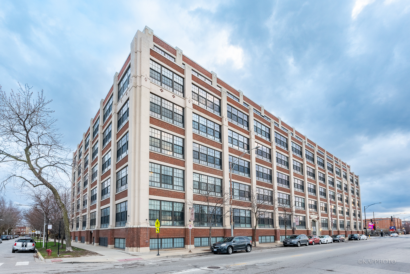 3963 W Belmont Avenue Unit: 104