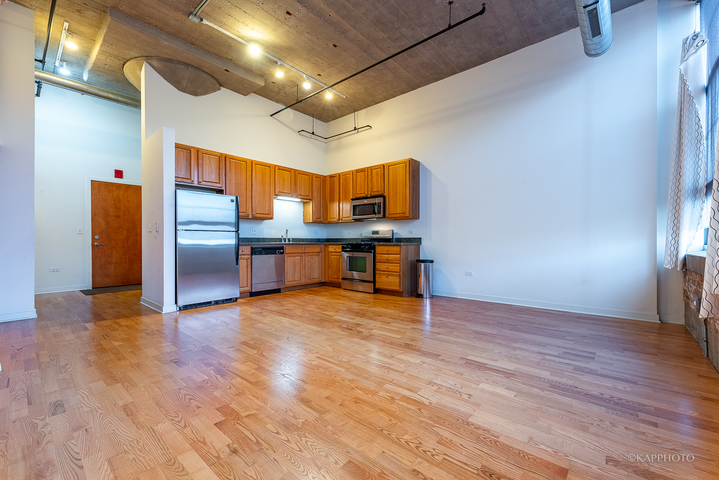 3963 W Belmont Avenue Unit: 104
