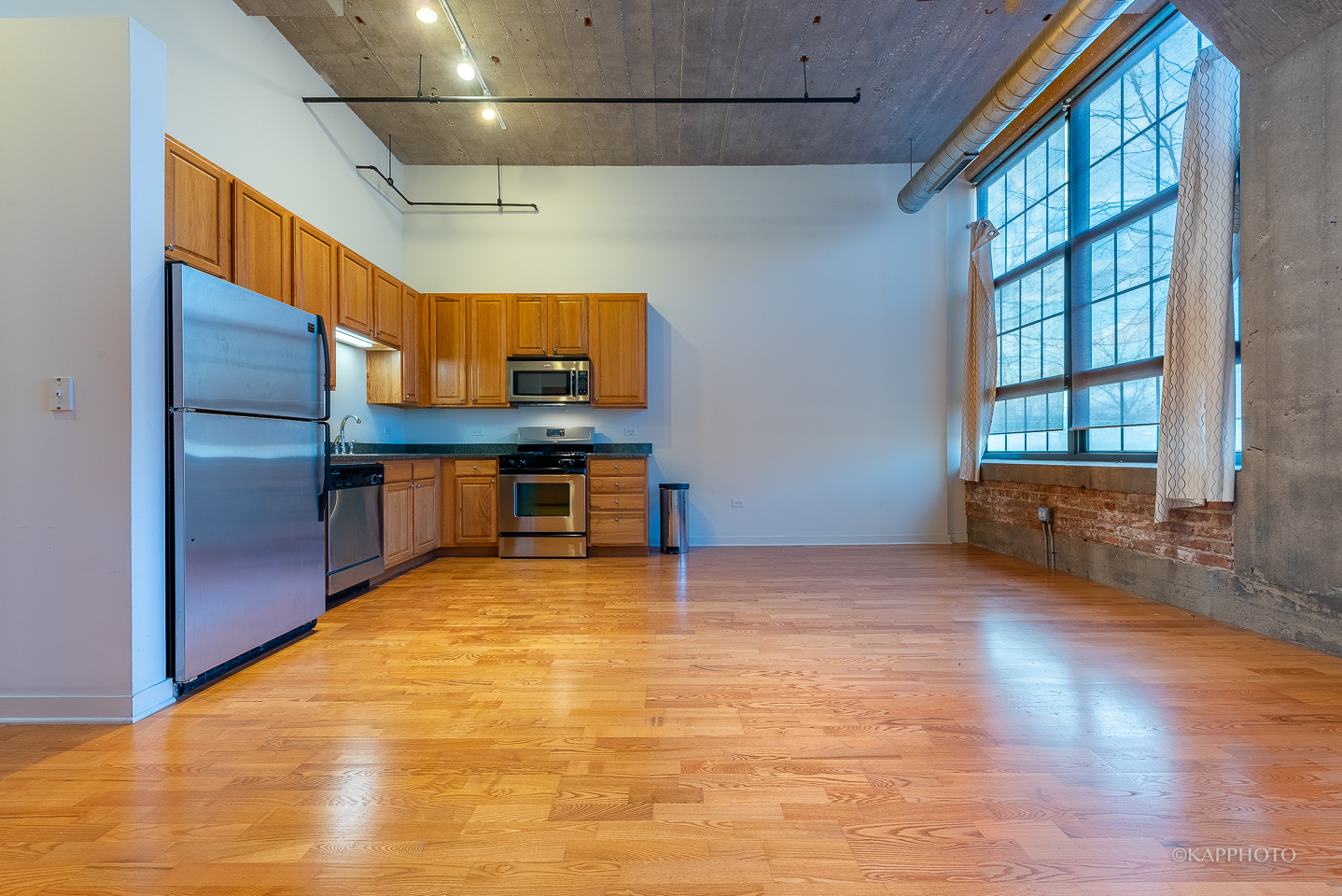 3963 W Belmont Avenue Unit: 104