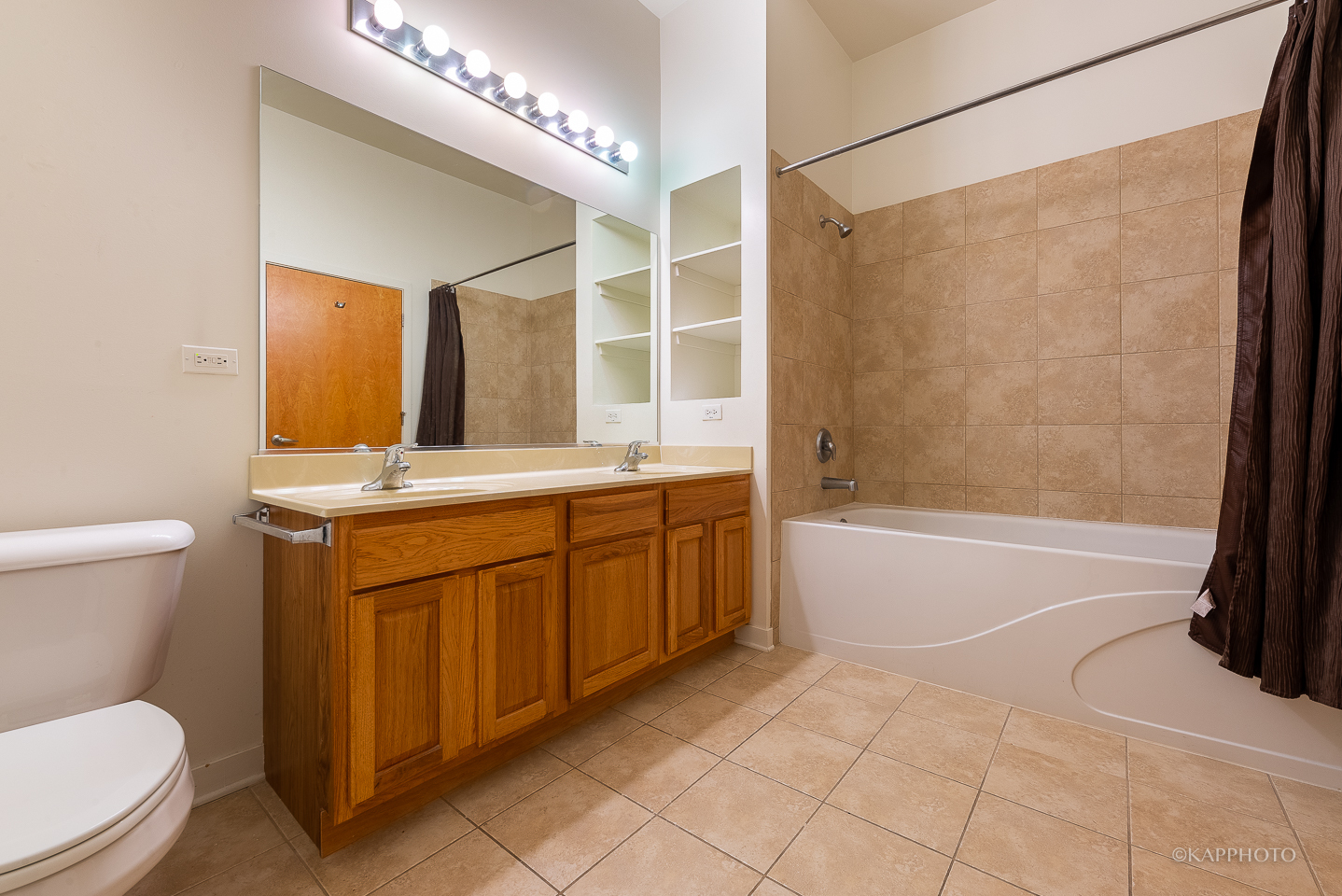 3963 W Belmont Avenue Unit: 104