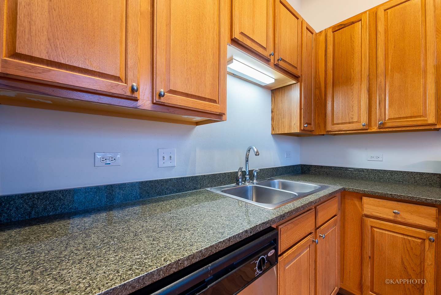 3963 W Belmont Avenue Unit: 104